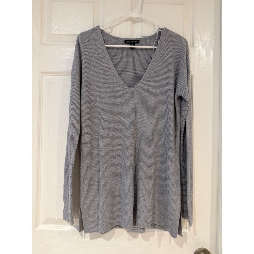 A Pea in the Pod Womens Gray Ribbed V-Neck Maternity Sweater Size M